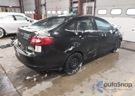 2013 Ford Fiesta Se z USA, uszkodzony, nr VIN 3FADP4BJ8DM204046